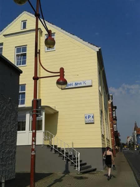 Hotel Neun 3/4 Целе Екстериор снимка