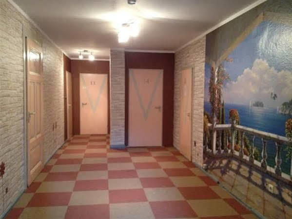 Hotel Neun 3/4 Целе Екстериор снимка